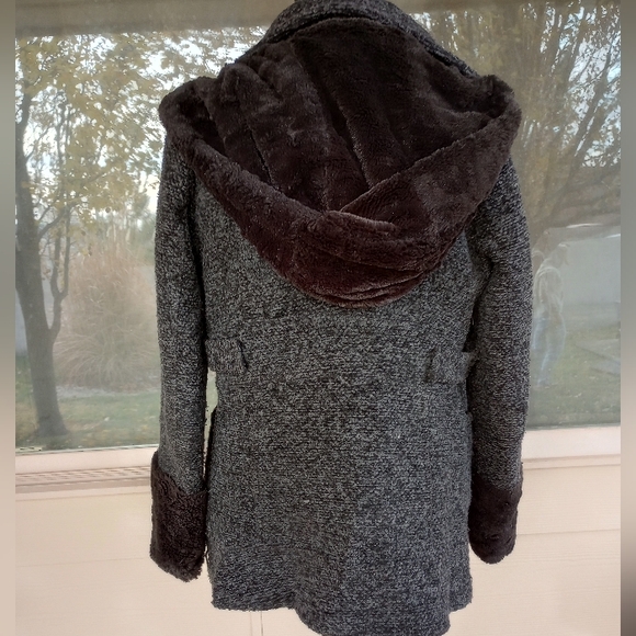 BKE Outwear The Buckle Black Gray Faux Fur Marled Peacoat Style Jacket Size S - Picture 11 of 16